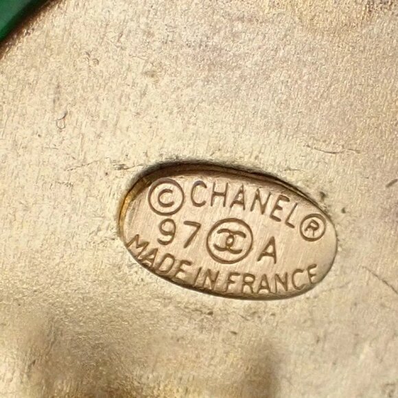 CHANEL CC Holographic Aurora Round Button Earrings 97A Clip-On Vintage - Picture 10 of 10